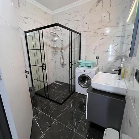 Apartment مميزة مطلة على البحر - اراكلي 1 *